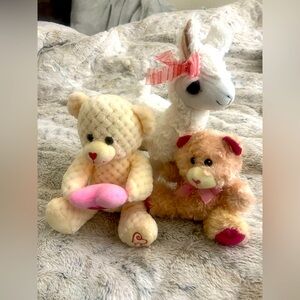 Valentine’s Day plush bundle